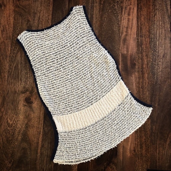 5/$40 7 for All Mankind Ivory/Navy Open Side Top sz s - Picture 7 of 8